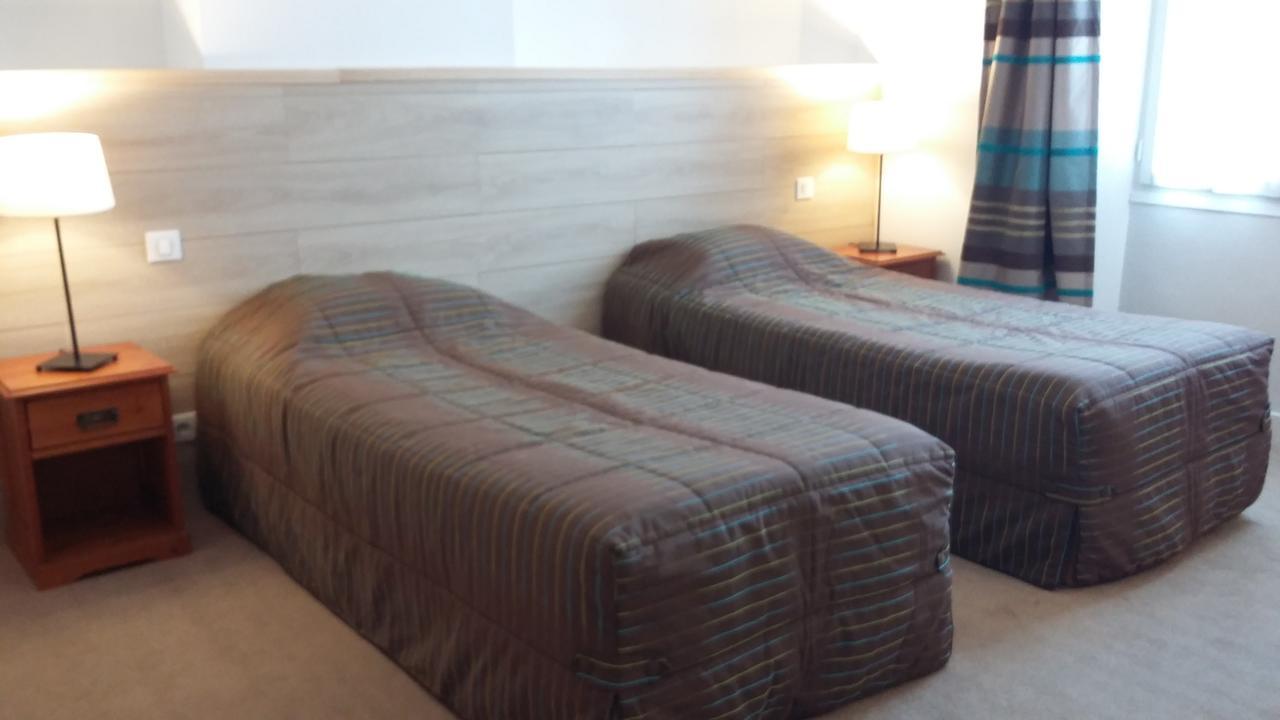 Hotel Les Aubepines Illiers-Combray Bagian luar foto