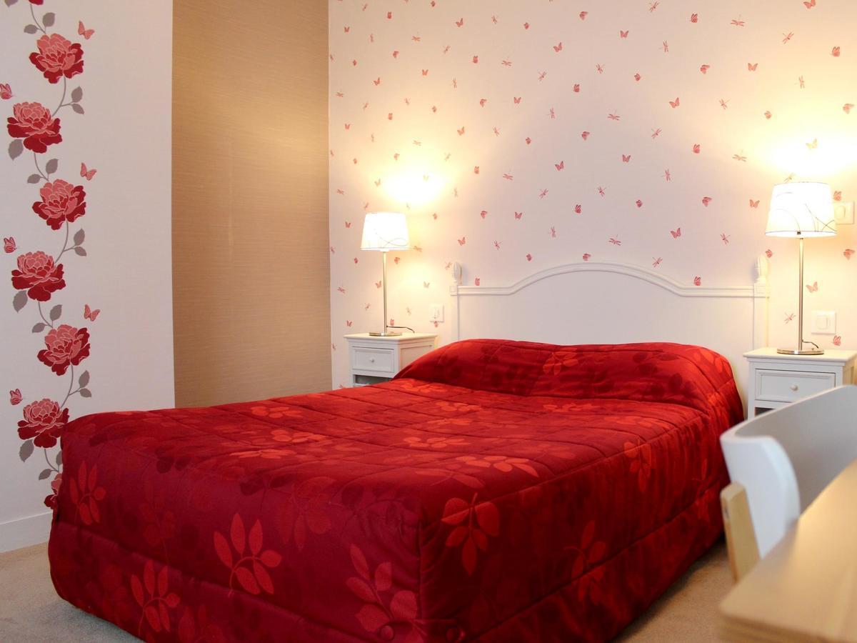 Hotel Les Aubepines Illiers-Combray Bagian luar foto