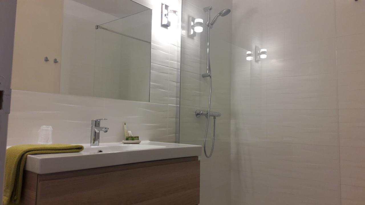 Hotel Les Aubepines Illiers-Combray Bagian luar foto