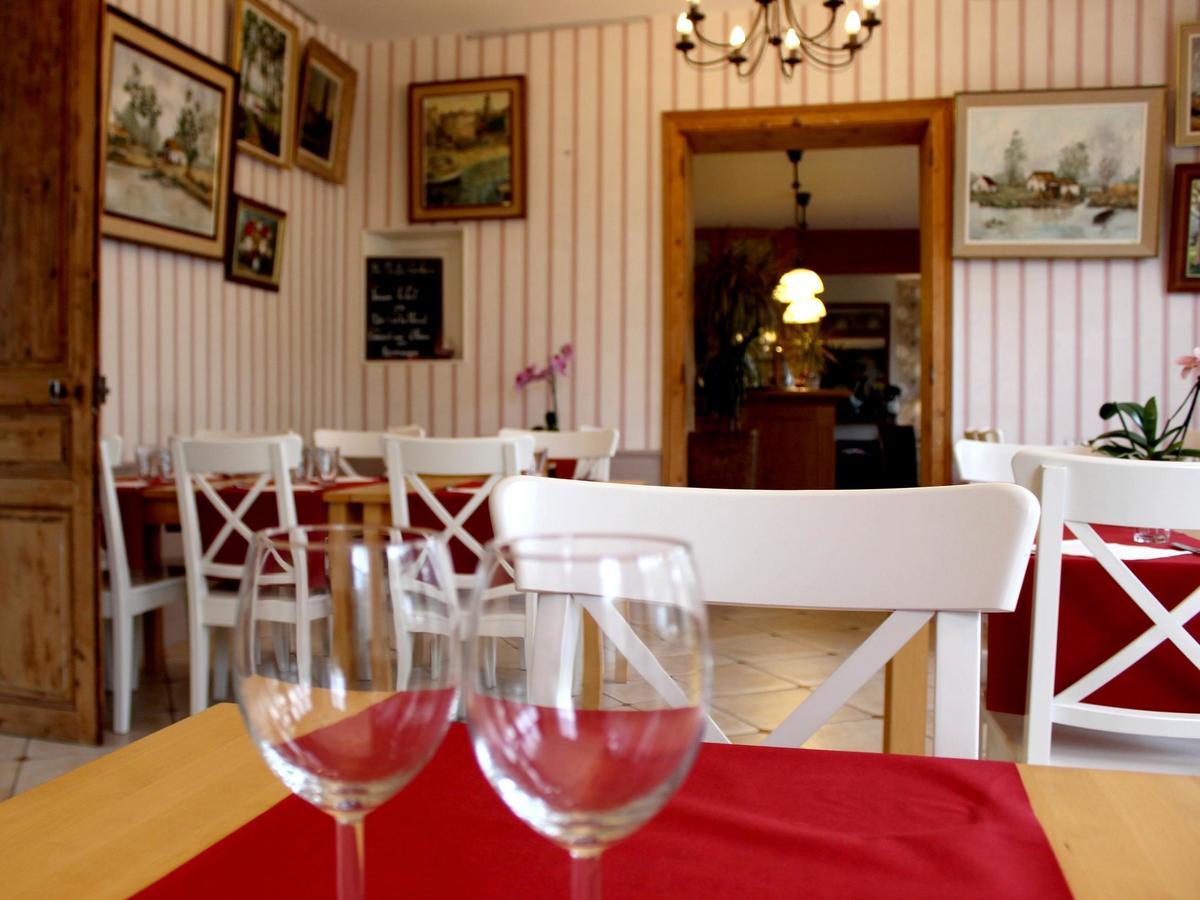 Hotel Les Aubepines Illiers-Combray Bagian luar foto