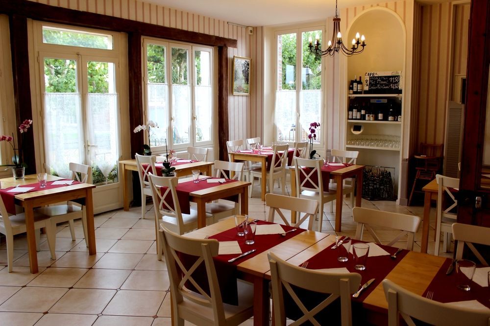 Hotel Les Aubepines Illiers-Combray Bagian luar foto